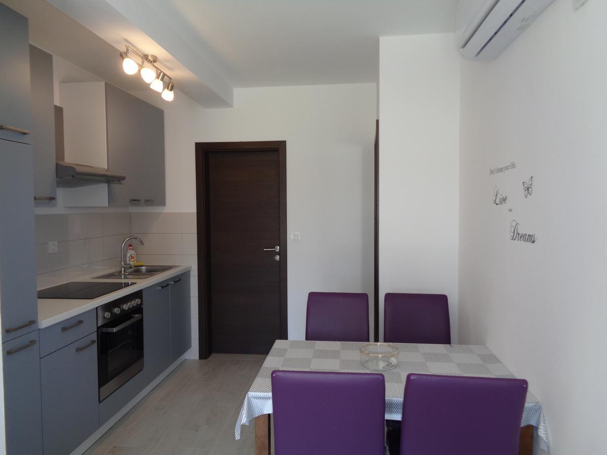 לופאר Apartments Marina מראה חיצוני תמונה